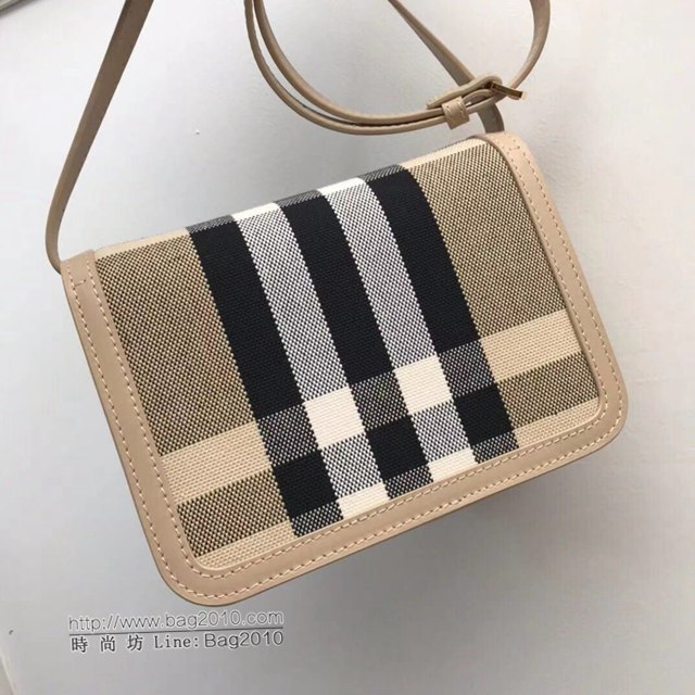 Burberry專櫃新款女包 巴寶莉TB專屬標識小號鎖扣包肩背斜背女包  db1134